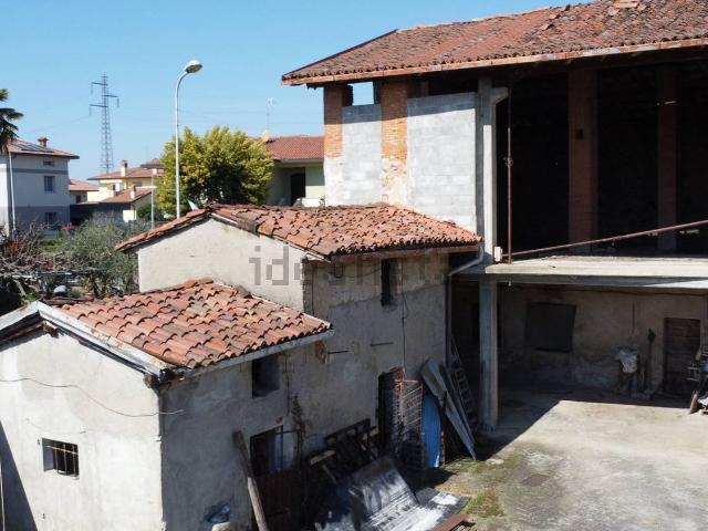 Appartamento in vendita di 210 m² in Via Madonna Degli Angeli