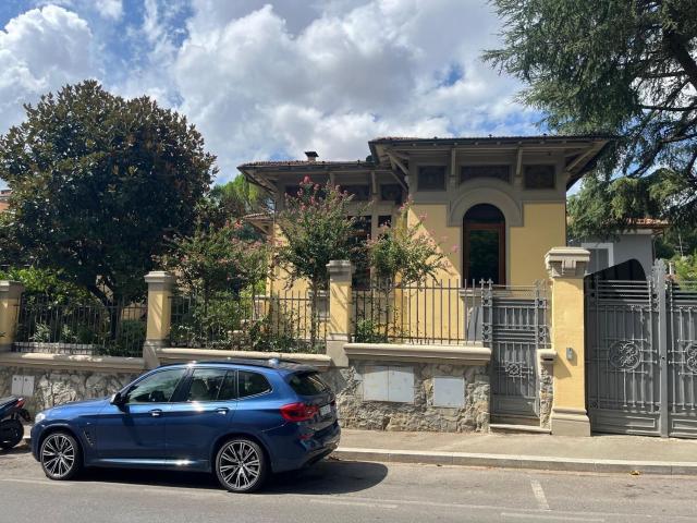 Appartamento in vendita di 210 m² in Via San Domenico