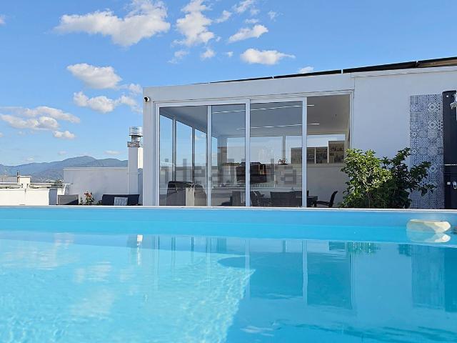Appartamento in vendita di 210 m² in Via Palmola