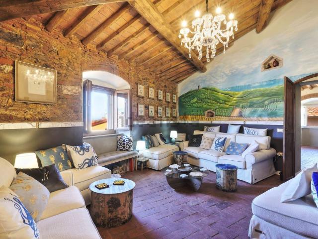 Appartamento in vendita di 210 m² in Via Vittorio Emanuele II&apos