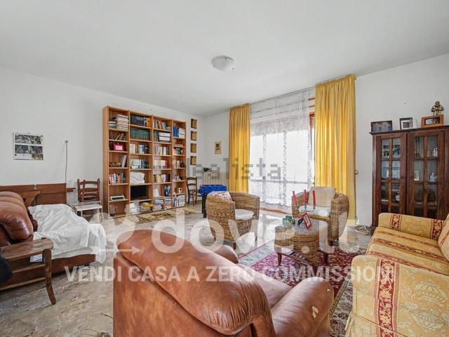Appartamento in vendita di 210 m² in Via Vittoria Colonna, 165