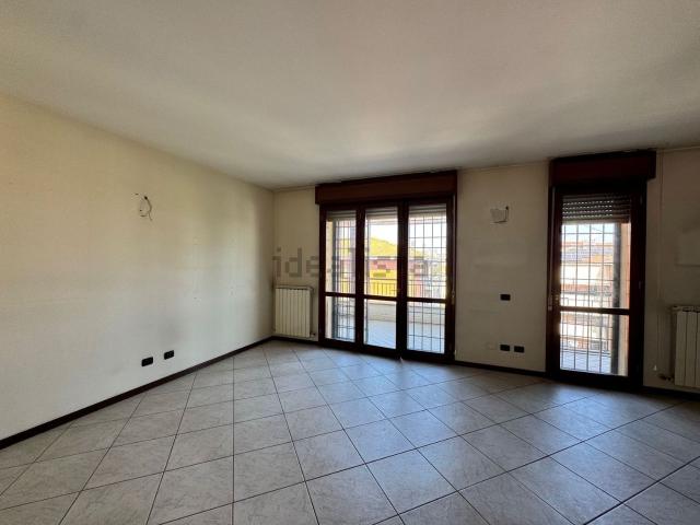 Appartamento in vendita di 210 m² in Via Vignolese