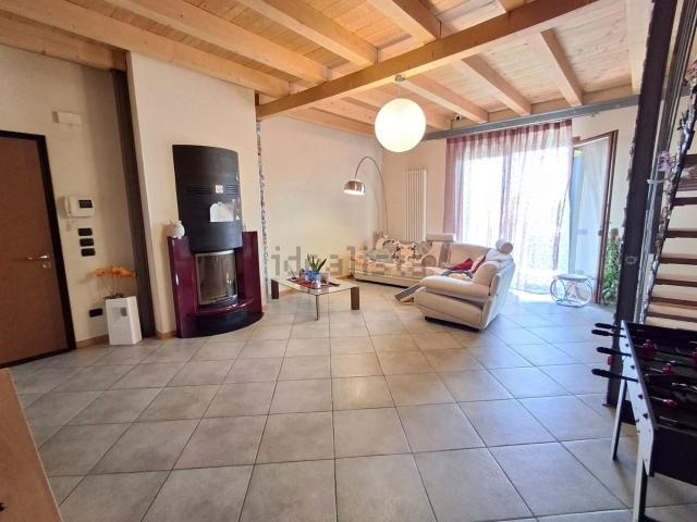 Appartamento in vendita di 210 m² in Via Zara
