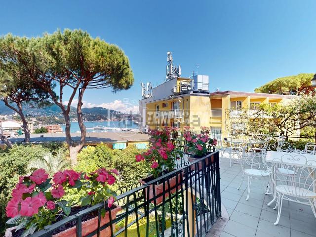 Appartamento in vendita di 210 m² in Viale Minerva, 28