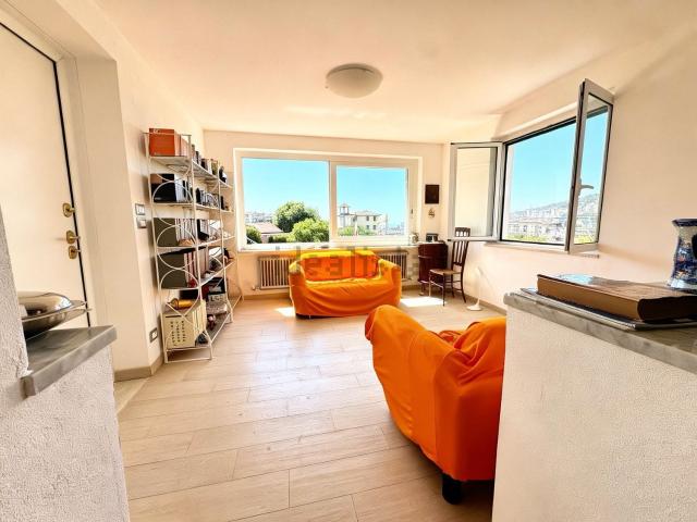 Appartamento in vendita di 210 m² in Salita Paxo