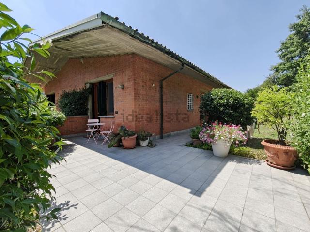 Appartamento in vendita di 210 m² in Strada Rebaude, 180