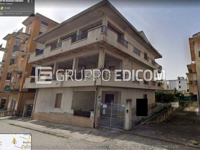Appartamento in vendita di 211 m² in Via Domenico Salvadori