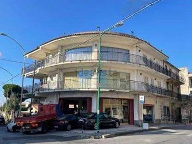 Appartamento in vendita di 211 m² in Via Nazionale, 39