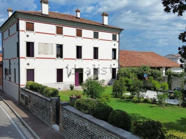 Appartamento in vendita di 211 m² in Via Risorgimento, 26