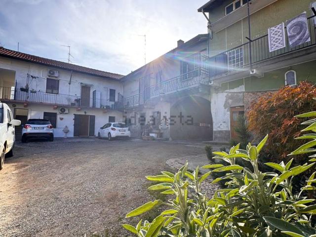 Appartamento in vendita di 212 m² in Via Vittorio Veneto