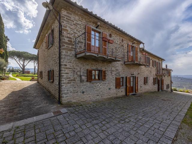 Appartamento in vendita di 212 m² in Località Scopetone, 23