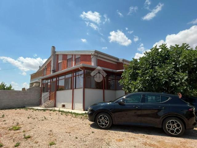 Appartamento in vendita di 212 m² in Strada del Salice Nuovo, 106