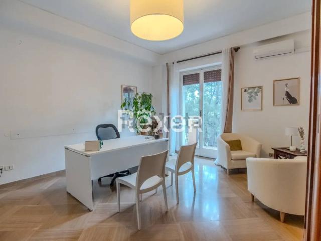 Appartamento in vendita di 213 m² in Via Domenico Tripepi, 2