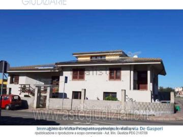 Appartamento in vendita di 213 m² in Via de Gasperi, 15