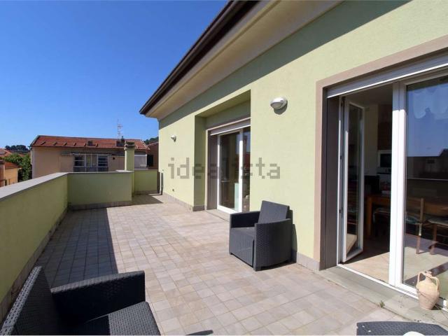Appartamento in vendita di 213 m² in Via Leonardo Da Vinci, 8