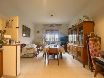 Appartamento in vendita di 213 m² in Via Mavoncello