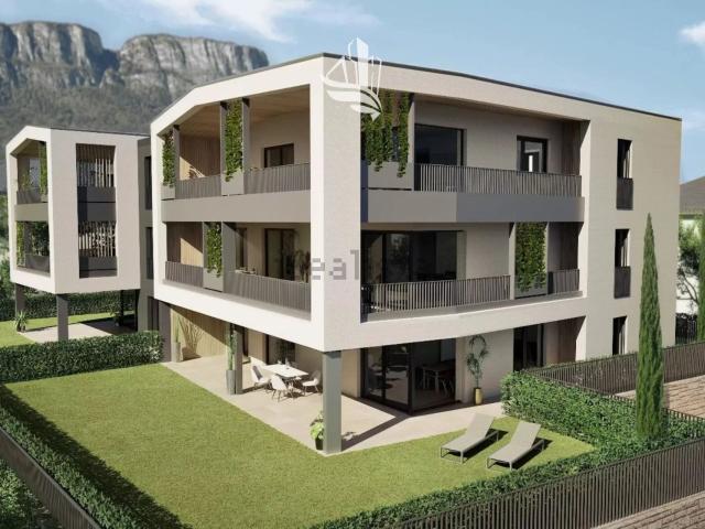 Appartamento in vendita di 213 m² in Via Sill