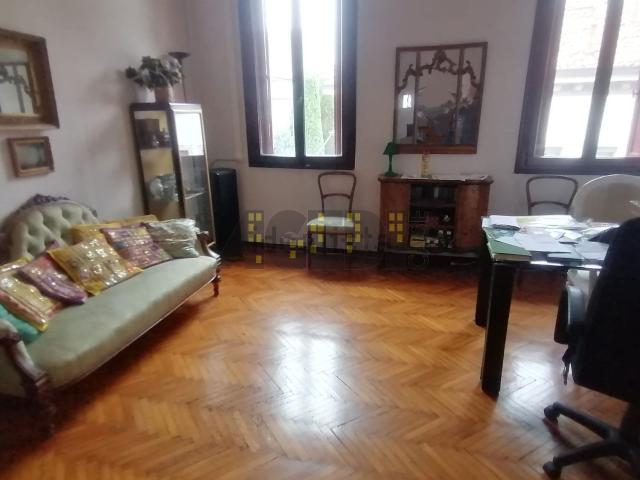 Appartamento in vendita di 214 m²
