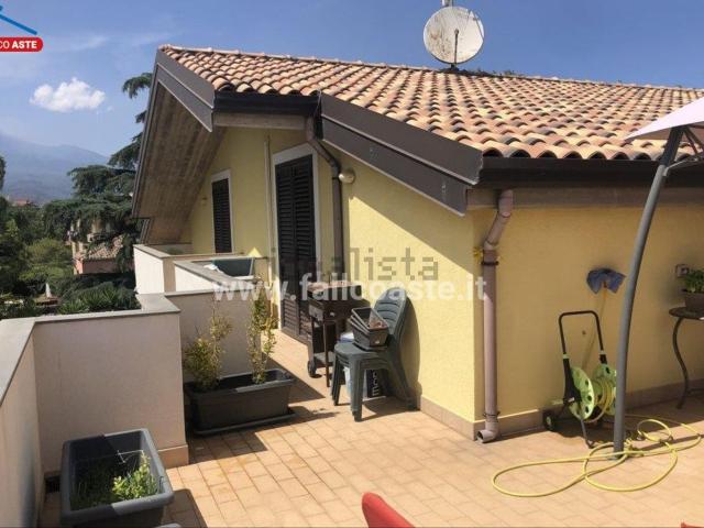 Appartamento in vendita di 214 m² in Via Guglielmo Marconi