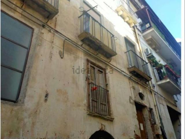 Appartamento in vendita di 214 m² in Via Padolisi