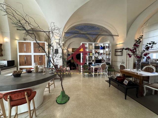 Appartamento in vendita di 215 m²