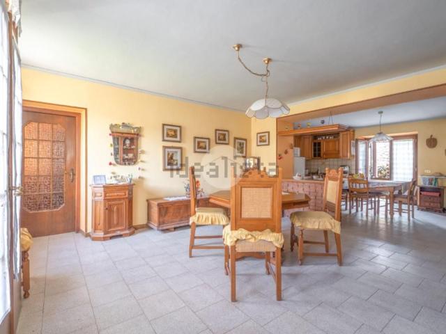 Appartamento in vendita di 215 m² in Via Cao di Sopra, 12
