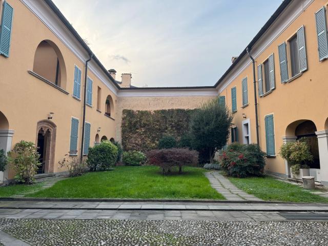 Appartamento in vendita di 215 m² in Via Giacomo Matteotti