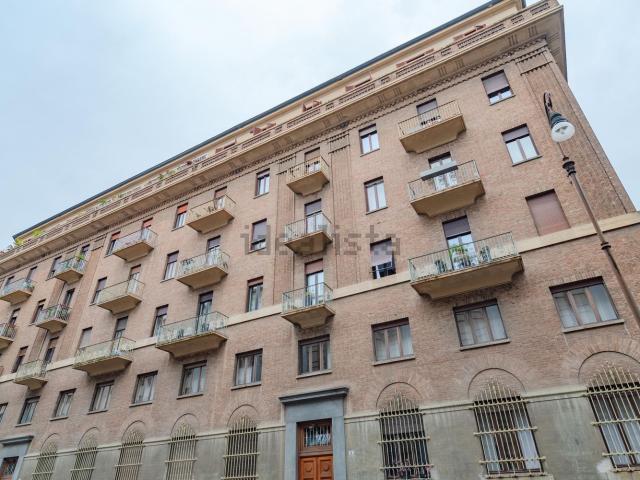 Appartamento in vendita di 215 m² in Via Don Giovanni Minzoni, 8