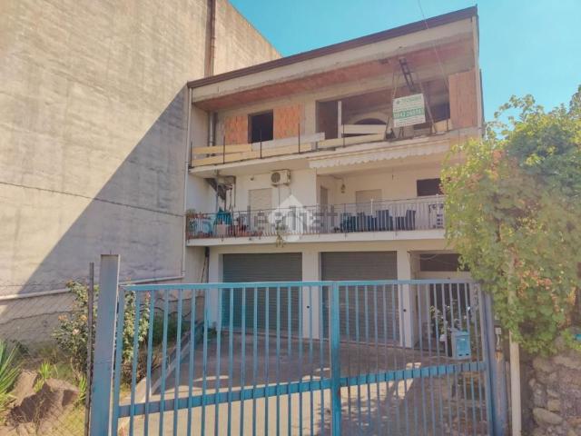 Appartamento in vendita di 215 m² in Via della Madonnina