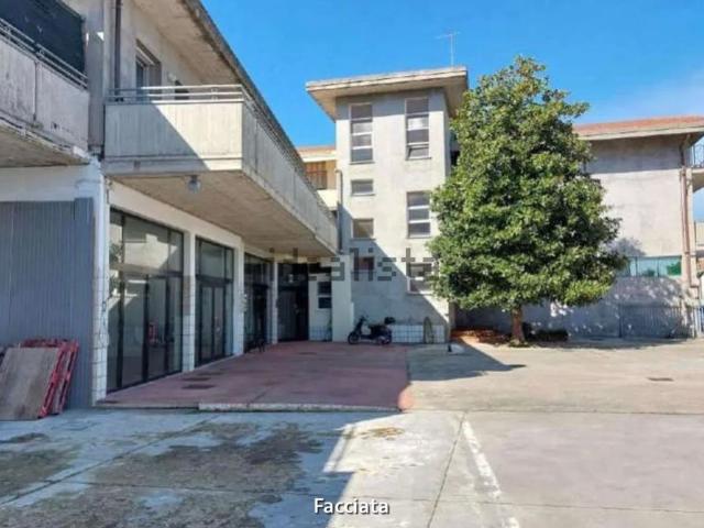 Appartamento in vendita di 215 m² in Via Emilia Romagna