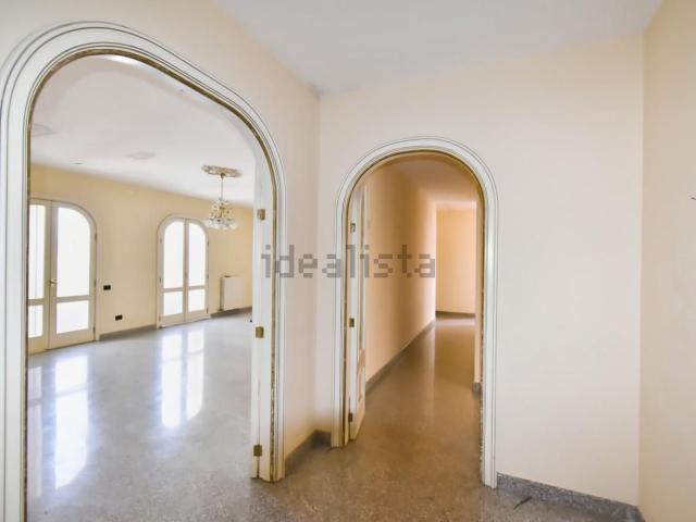 Appartamento in vendita di 215 m² in Via J. S. Bach, 15