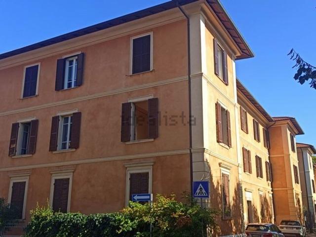 Appartamento in vendita di 215 m² in Via Loreto Mattei