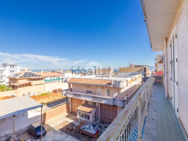 Appartamento in vendita di 215 m² in Via Sanislao Cannizzaro, 27
