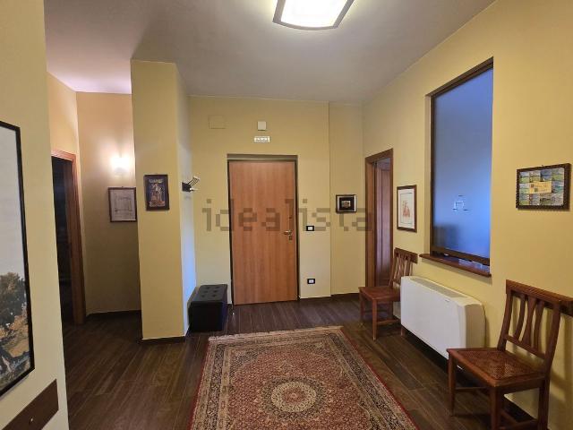 Appartamento in vendita di 215 m² in Viale Pindaro, 27