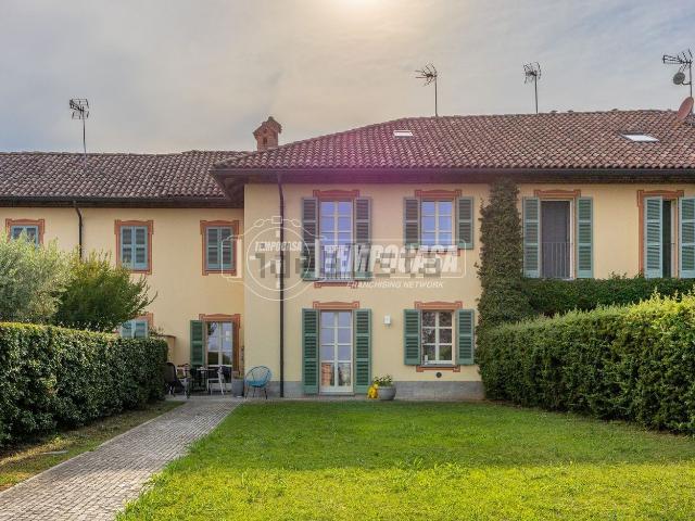 Appartamento in vendita di 215 m² in Località Viatosto, 26