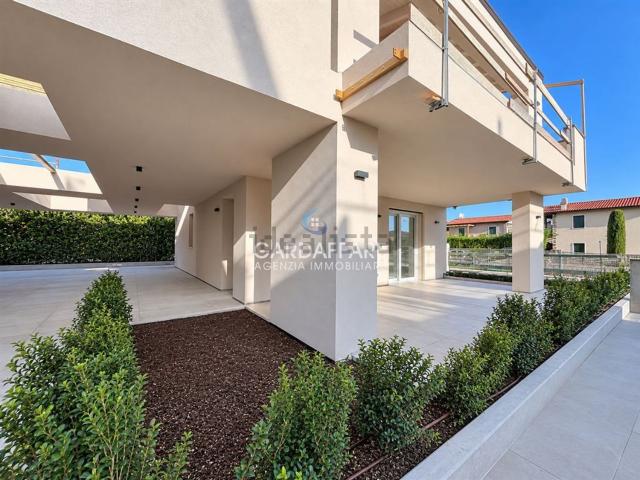 Appartamento in vendita di 216 m² in Via Bell&apos Italia