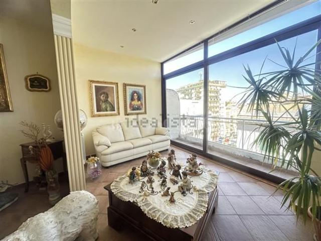 Appartamento in vendita di 216 m² in Via Giuseppe Majelli