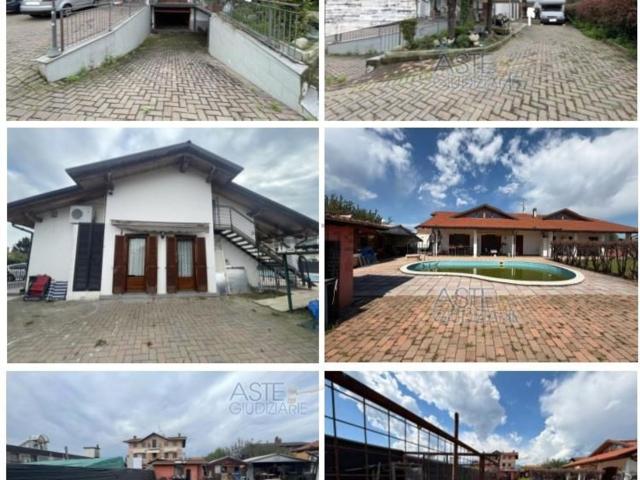 Appartamento in vendita di 217 m² in Via Fratelli Cairoli, 120