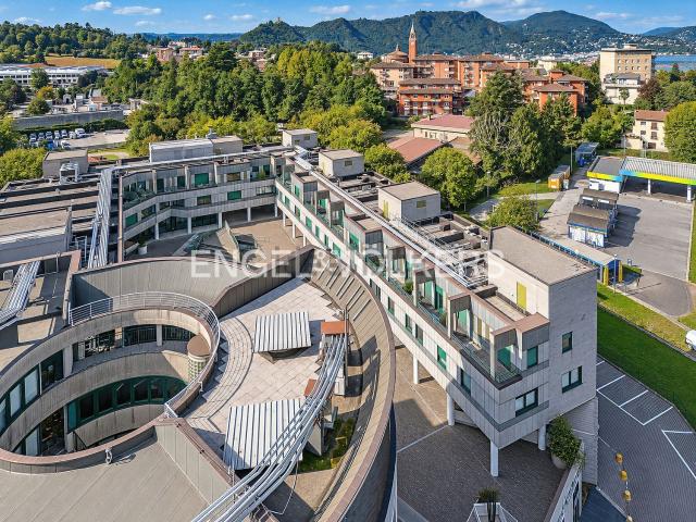 Appartamento in vendita di 217 m² in Via Oltrecolle