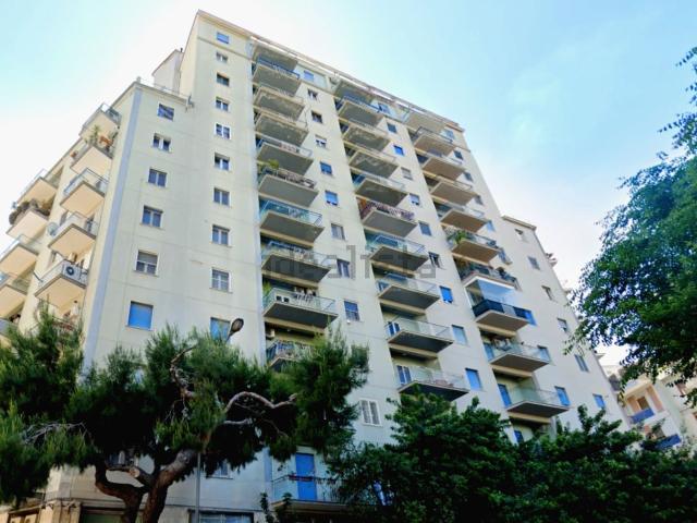 Appartamento in vendita di 217 m² in Via Matteo Luigi Guerrieri, 2