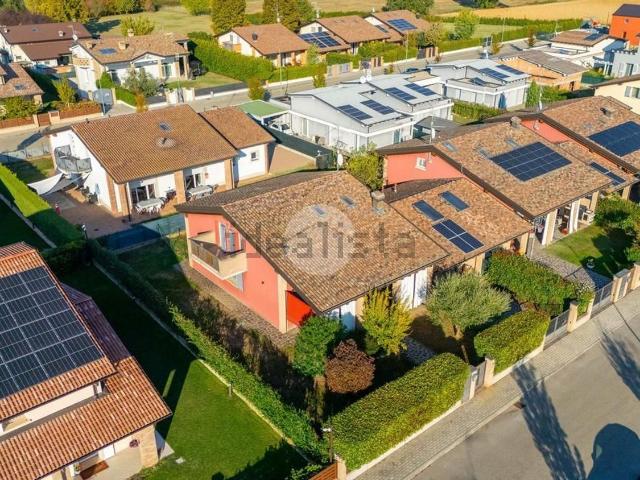 Appartamento in vendita di 217 m² in Via Nilde Iotti, 99