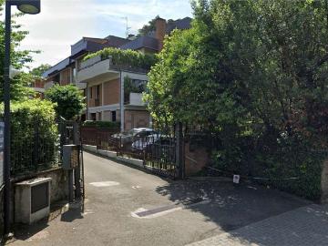 Appartamento in vendita di 217 m² in Viale Antonio Aldini, 218