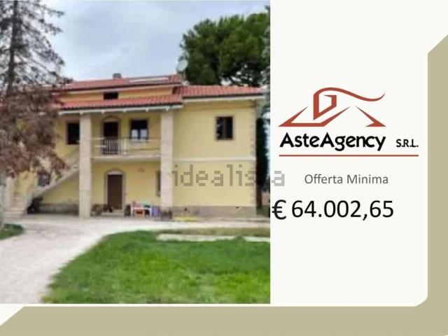 Appartamento in vendita di 217 m² in Località Valle Cascia, 9