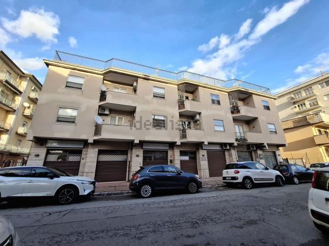 Appartamento in vendita di 218 m² in Via Carlo Cattaneo, 54