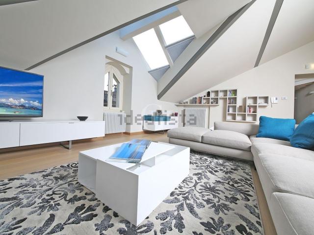 Appartamento in vendita di 218 m² in Via Aquilani, 4