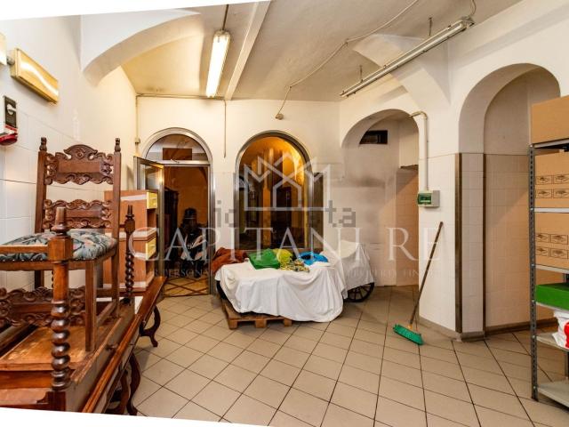 Appartamento in vendita di 218 m² in Via San Pietro