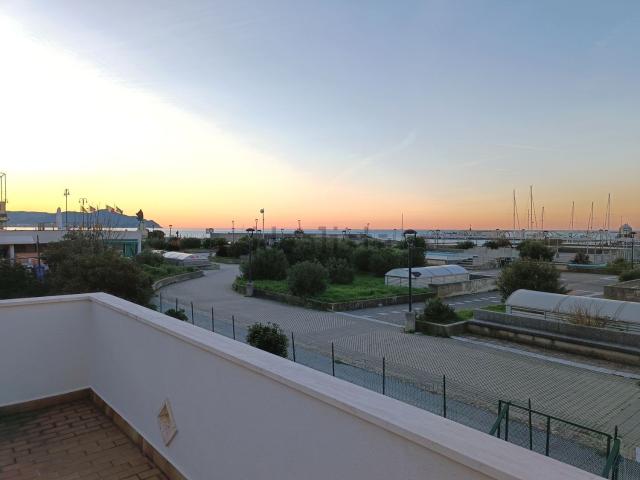 Appartamento in vendita di 219 m² in Via Porto Turistico, 1