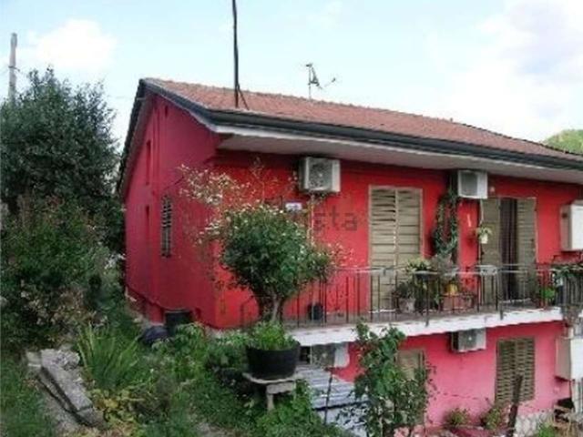Appartamento in vendita di 219 m² in Via Tairano, 14