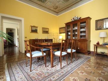 Appartamento in vendita di 220 m²