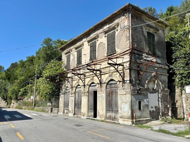 Appartamento in vendita di 220 m² in Via Cadighiara, 56